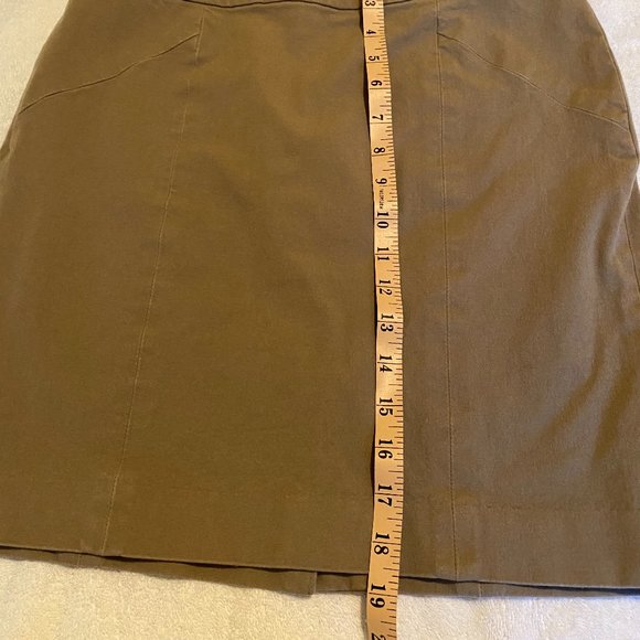 Short skirt - Picture 2 of 7